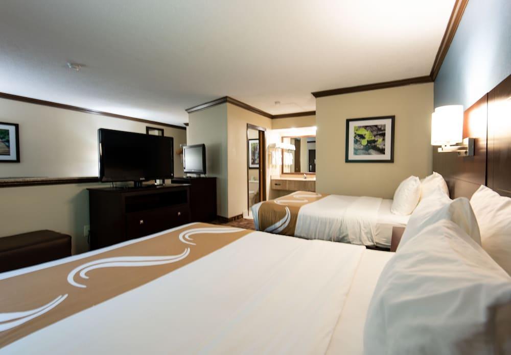 Quality Inn & Suites Quakertown-Allentown Экстерьер фото