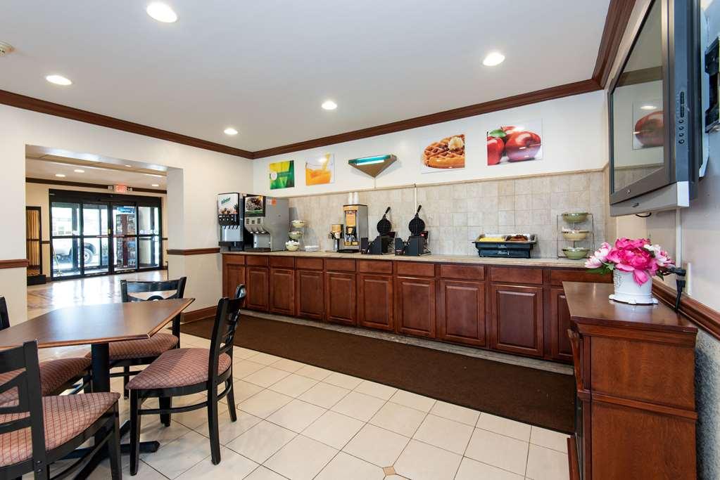 Quality Inn & Suites Quakertown-Allentown Ресторан фото